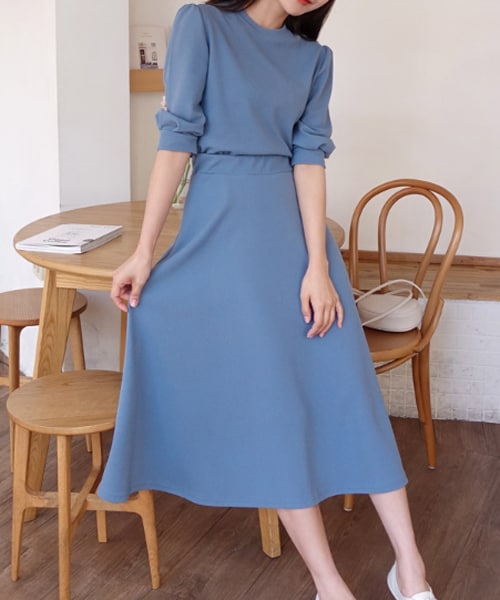 DHOLIC(ディーホリック)の「パフスリーブTシャツ&フレアスカートSET(つなぎ/オールインワン・レディース・ブルー/ブラック/レッド・FREE)」の1枚目の写真