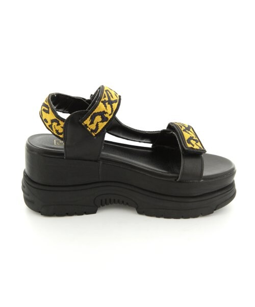 LOWRYS FARM(ローリーズファーム)の「アウトウェッジサンダル(シューズ・レディース・ホワイト/ブラック・M/L)」の4枚目の写真