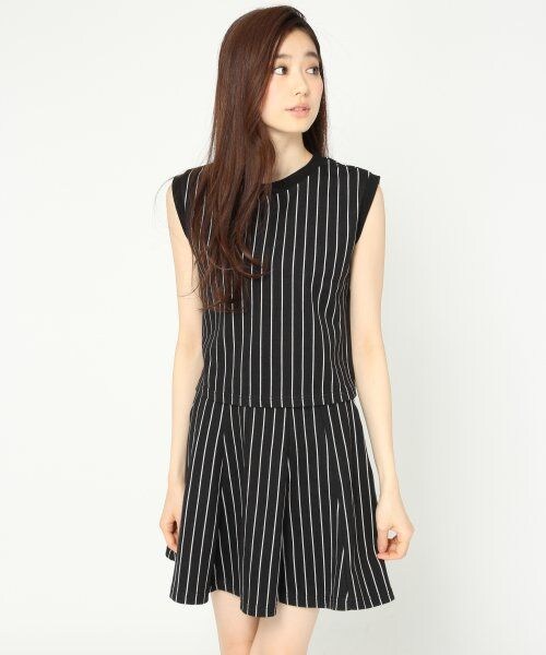 JEANASIS（ジーナシス）の「ピンストセットアップワンピース（ワンピース/ドレス・レディース・ホワイト系その他/ブラック系その他・FREE）」の2枚目の写真