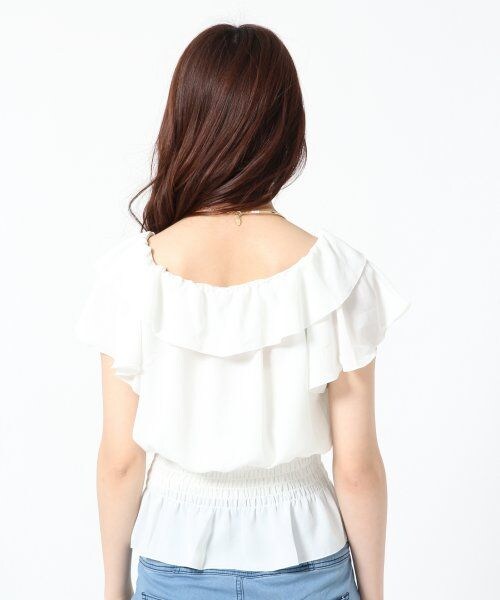 Heather（ヘザー）の「オフショルフリルブラウス２（トップス・レディース・ホワイト・Ｆ）」の3枚目の写真