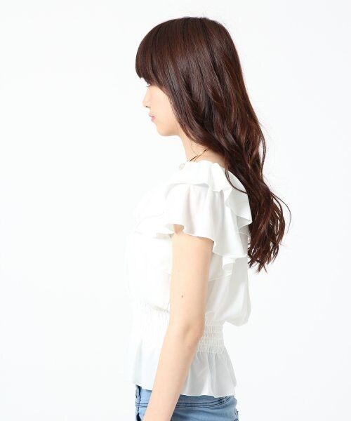 Heather（ヘザー）の「オフショルフリルブラウス２（トップス・レディース・ホワイト・Ｆ）」の2枚目の写真