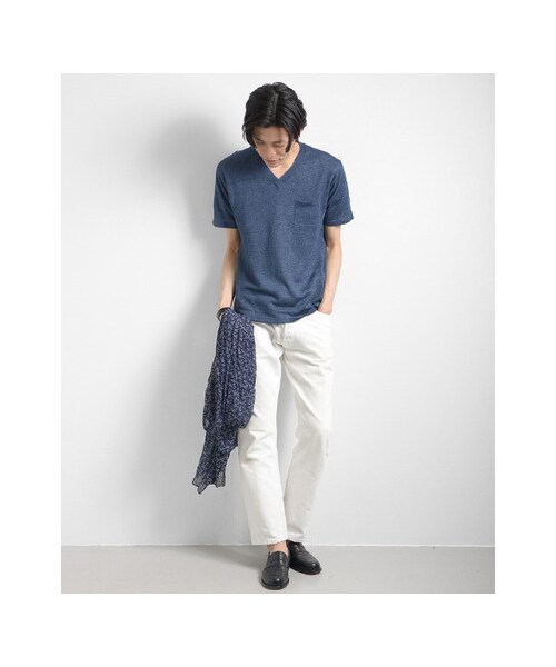 URBAN RESEARCH(アーバンリサーチ)の「フランダースVネックS/S KNIT TEE(トップス・メンズ・GRAY/YELLOW/NAVY/BLACK・M/L)」の13枚目の写真