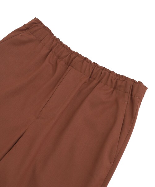 THEE（シー）の「ハイウエストイージースラックス（パンツ・メンズ・BLK/BRN・1/2/MODEL:177cm SIZE:2）」の2枚目の写真