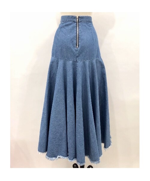 lilLilly（リルリリー）の「アシンメトリーヘムデニムロングスカート（スカート・レディース・WHITE/LT BLUE/BLUE・S/M）」の12枚目の写真