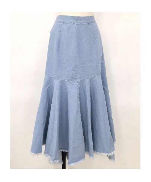 lilLilly（リルリリー）の「アシンメトリーヘムデニムロングスカート（スカート・レディース・WHITE/LT BLUE/BLUE・S/M）」の7枚目の写真