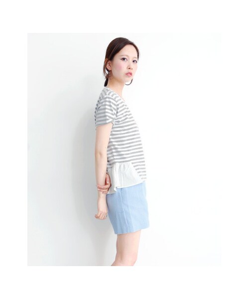 KBF（ケイビーエフ）の「ペプラムTシャツ（トップス・レディース・WHITE/GRY×WHT/BLK×OFF・one）」の5枚目の写真