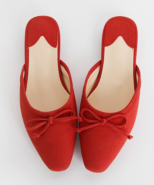 DHOLIC（ディーホリック）の「スエード調リボンフラットミュール（その他シューズ・レディース・イエロー/ブラック/レッド/ホワイト・230/235/240/245/250）」の4枚目の写真