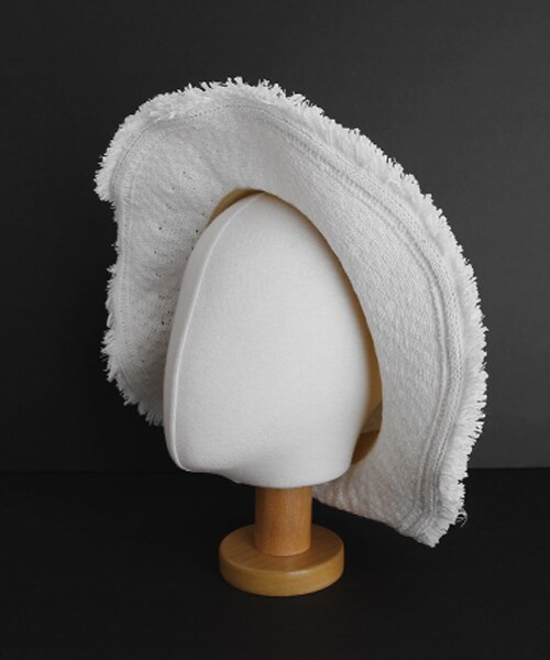 DHOLIC（ディーホリック）の「ストロー調フレイドブリムハット（ハット・レディース・その他/ブラック/ベージュ/ホワイト・FREE）」の2枚目の写真