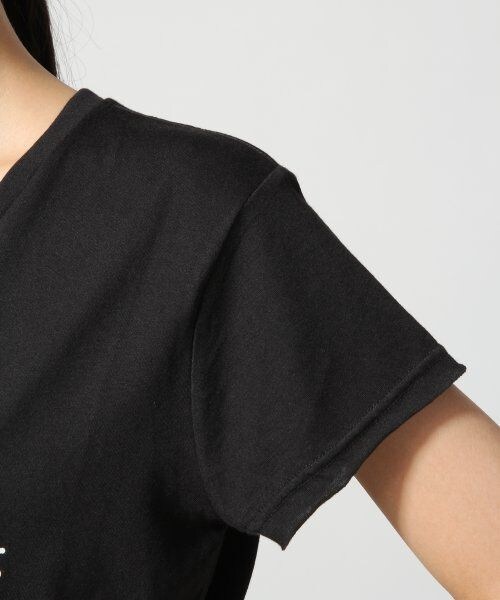 GLOBAL WORK（グローバルワーク）の「プリントT半袖（トップス・レディース・ホワイト(ゴールド)02/ホワイト(ロゴ)05/ホワイト(ビーチ)06/ブラック09/グレー12・Ｓ/Ｍ/Ｌ）」の11枚目の写真