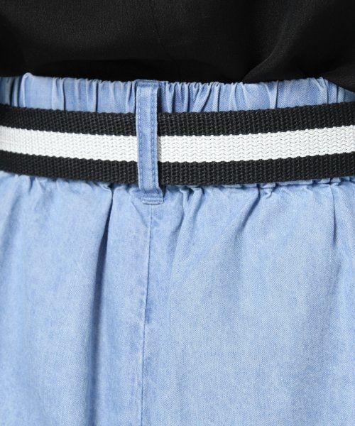 JEANASIS（ジーナシス）の「デニムワイドクロップドパンツ（パンツ・レディース・ライトブルー/インディゴブルー/ネイビー・FREE）」の9枚目の写真