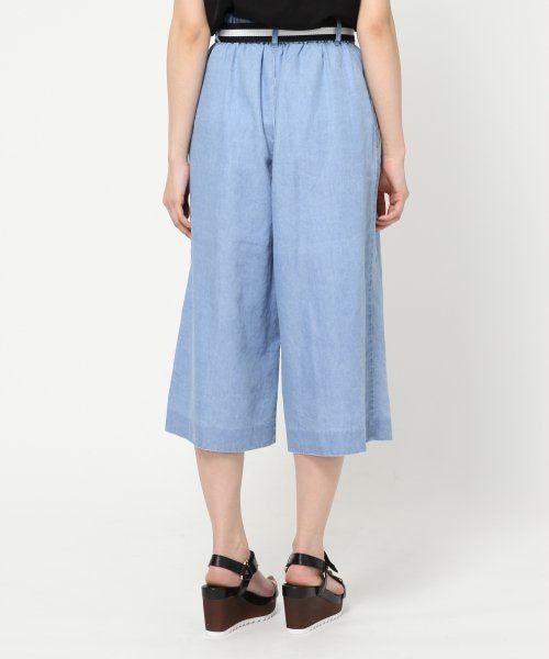 JEANASIS（ジーナシス）の「デニムワイドクロップドパンツ（パンツ・レディース・ライトブルー/インディゴブルー/ネイビー・FREE）」の5枚目の写真