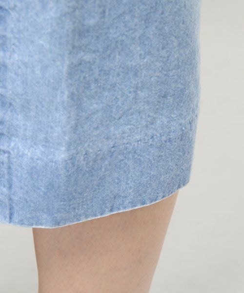 JEANASIS（ジーナシス）の「デニムワイドクロップドパンツ（パンツ・レディース・ライトブルー/インディゴブルー/ネイビー・FREE）」の8枚目の写真