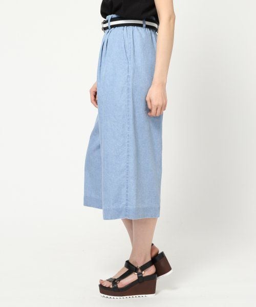 JEANASIS（ジーナシス）の「デニムワイドクロップドパンツ（パンツ・レディース・ライトブルー/インディゴブルー/ネイビー・FREE）」の4枚目の写真