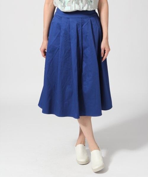LEPSIM（レプシィム）の「コットンサテンミディロングスカート（スカート・レディース・オフ/レッド/ブルー/ネイビー・Ｍ/Ｌ）」の2枚目の写真