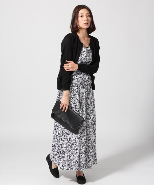 LEPSIM(レプシィム)の「12GラミーコットンクルーカーディガンLS(トップス・レディース・オフ/ブラック/レッド/イエロー/グリーン/ブルー・M/L)」の10枚目の写真