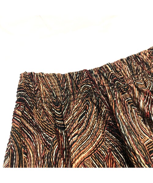 USED(ユーズド)の「Peacock wing skirt(スカート・レディース・その他)」の4枚目の写真