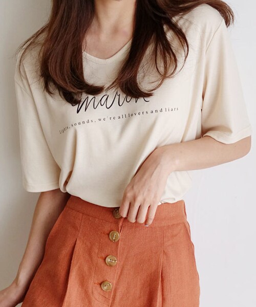 DHOLIC(ディーホリック)の「レタリングUネックTシャツ(Tシャツ/カットソー・レディース・ホワイト/ベージュ/ブラック/ピンク/ブルー・FREE)」の3枚目の写真