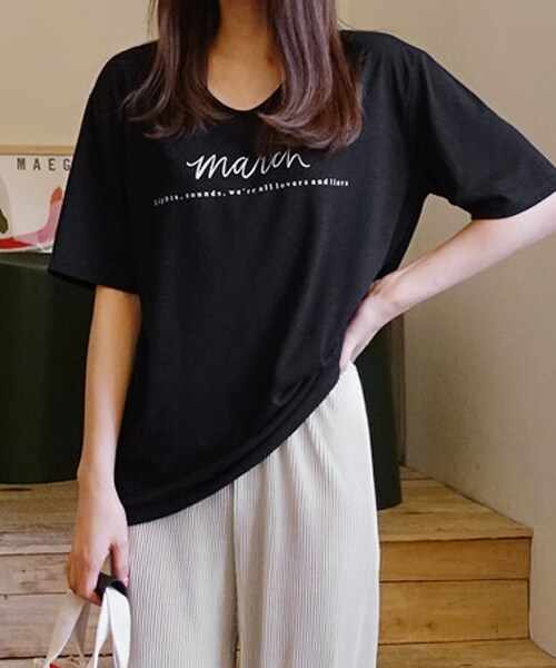 DHOLIC(ディーホリック)の「レタリングUネックTシャツ(Tシャツ/カットソー・レディース・ホワイト/ベージュ/ブラック/ピンク/ブルー・FREE)」の2枚目の写真