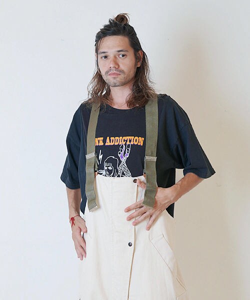 masterkey（マスターキー）の「PUNK ADDICTION（Tシャツ/カットソー・メンズ・ベージュ/ブラック・1/2）」の2枚目の写真