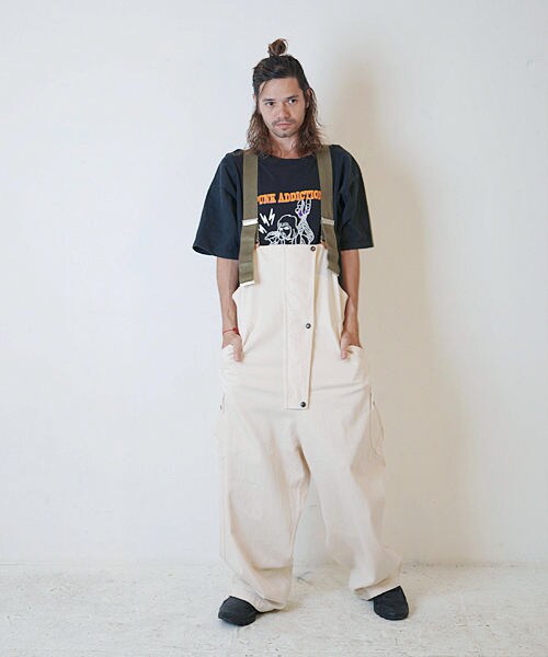 masterkey（マスターキー）の「PUNK ADDICTION（Tシャツ/カットソー・メンズ・ベージュ/ブラック・1/2）」の3枚目の写真