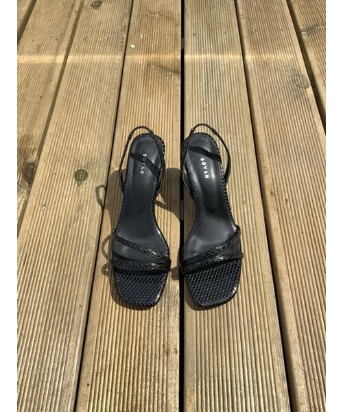 no brand（ノーブランド）の「パイソン柄サンダル（サンダル・レディース・その他）」の3枚目の写真