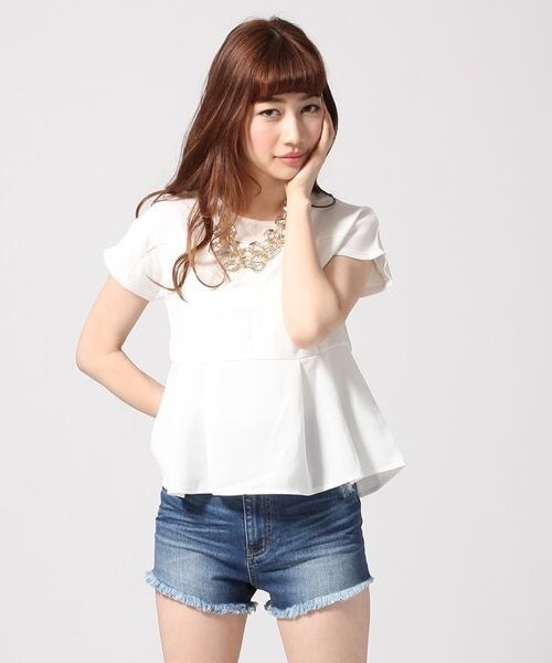 JEANASIS(ジーナシス)の「キリカエペプラムSS(トップス・レディース・オフホワイト/ブラック・FREE)」の1枚目の写真