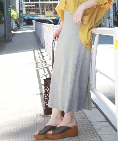 JOURNAL STANDARD（ジャーナルスタンダード）の「TRリブタイトスカート（スカート・ブラック/フリー）」の2枚目の写真