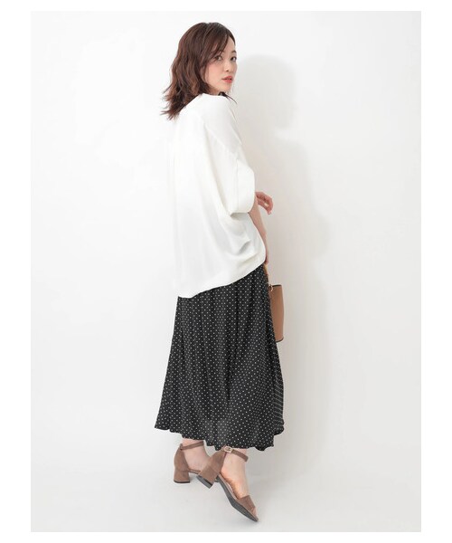 Green　Parks（グリーンパークス）の「ドット柄ギャザースカート（スカート・オフホワイト/ブラック/ネイビー・F）」の6枚目の写真