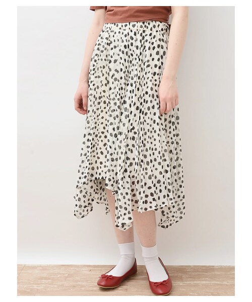 earth music&ecology（アースミュージックアンドエコロジー）の「・アニマルプリント変形プリーツスカート（スカート・ホワイト/ブラック/ブラウン・F）」の7枚目の写真