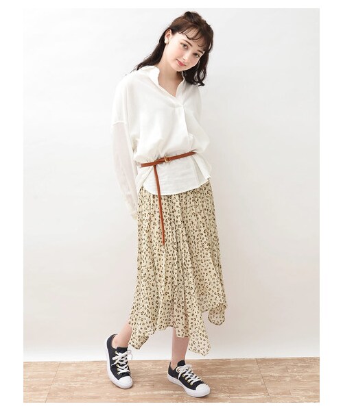 earth music&ecology（アースミュージックアンドエコロジー）の「・アニマルプリント変形プリーツスカート（スカート・ホワイト/ブラック/ブラウン・F）」の3枚目の写真