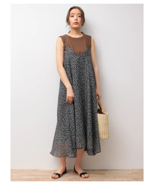 earth music&ecology（アースミュージックアンドエコロジー）の「オーガニックコットンタックノースリーブ（トップス・アイボリー/杢グレー/ブラック/モカ/カーキ/ネイビー/ダークグリーン/ピンクベージュ・F）」の3枚目の写真