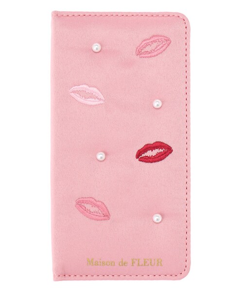 Maison de FLEUR（メゾンドフルール）の「《WEB限定》・リップマーク刺繍iPhone7/8ケース（アクセサリー・ピンク/ネイビー・F）」の9枚目の写真