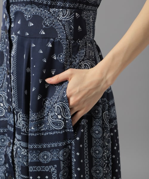 Andemiu（アンデミュウ）の「ランダムパターンバンダナガラワンピース（ワンピース/ドレス・オフホワイト/ネイビー）」の16枚目の写真