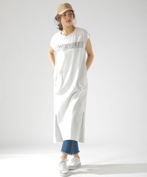 BAYFLOW（ベイフロー）の「≪WEB先行予約≫ロゴワンピース（ワンピース/ドレス・オフホワイト/チャコール/パープル）」の4枚目の写真