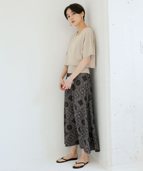 LOWRYS FARM（ローリーズファーム）の「パネルペイズリースカート（スカート・オフ/ブラック）」の5枚目の写真