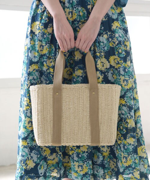 studio CLIP（スタディオクリップ）の「雑材トート・巾着バッグセット（バッグ・ブラックボーダー/ナチュラル/キャメル）」の2枚目の写真