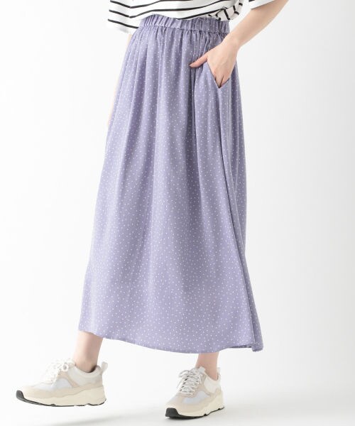 studio CLIP（スタディオクリップ）の「ドット柄プリントスカート（スカート・ブラック/グリーン/ラベンダー）」の3枚目の写真