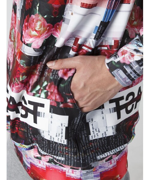 PLASTIC TOKYO(プラスチックトーキョー)の「LHP/エルエイチピー/PLASTICTOKYO/プラスティックトーキョー/GRAPHIC PARKA(トップス・メンズ・RED/BLUE・F)」の15枚目の写真