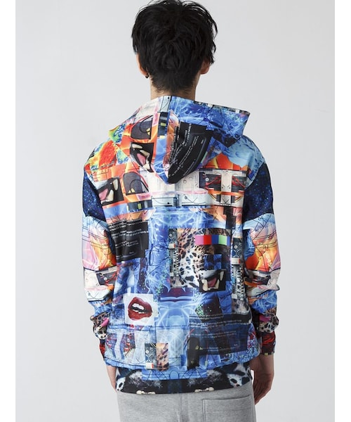 PLASTIC TOKYO(プラスチックトーキョー)の「LHP/エルエイチピー/PLASTICTOKYO/プラスティックトーキョー/GRAPHIC PARKA(トップス・メンズ・RED/BLUE・F)」の5枚目の写真