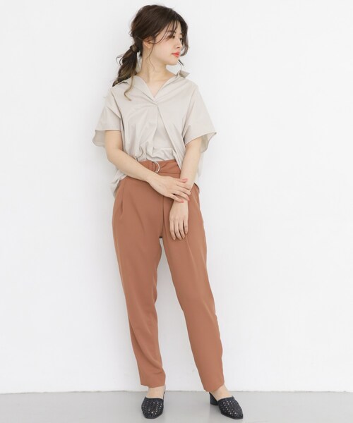 KBF（ケイビーエフ）の「ベルトラップ風テーパードパンツ（パンツ・レディース・DUSTY PINK/GREIGE/BLACK・one）」の6枚目の写真