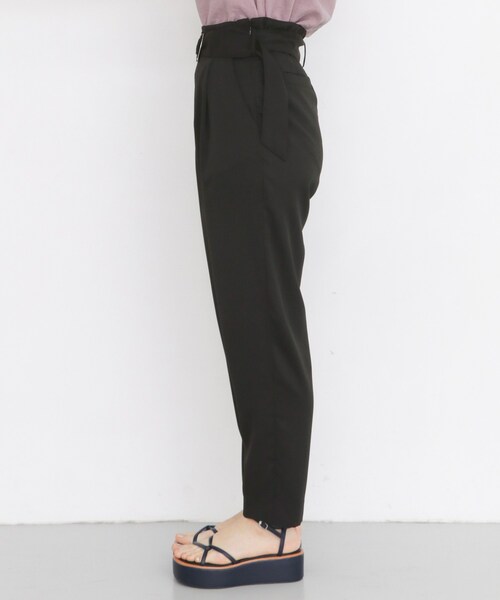 KBF（ケイビーエフ）の「ベルトラップ風テーパードパンツ（パンツ・レディース・DUSTY PINK/GREIGE/BLACK・one）」の8枚目の写真