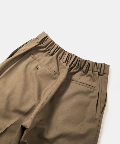 markaware（マーカウェア）の「MARKAWARE FRONT PLEATS PEG TOP（パンツ・メンズ・BLACK/BEIGE・1/2/3）」の13枚目の写真