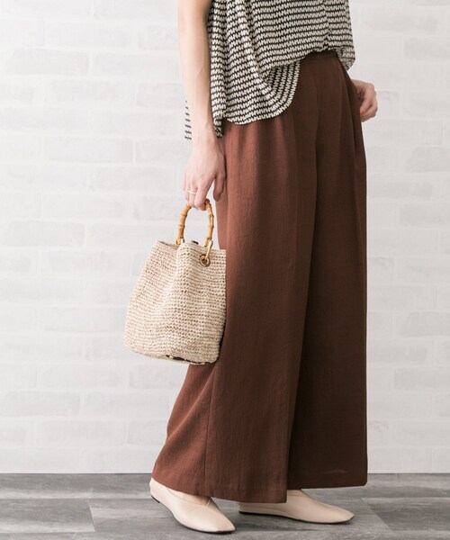 URBAN RESEARCH ROSSO WOMEN（アーバンリサーチ　ロッソ）の「リネンライクワイドパンツ（パンツ・レディース・OFFWHITE/CHARCOAL/NUTS/R/BROWN・36/38）」の14枚目の写真