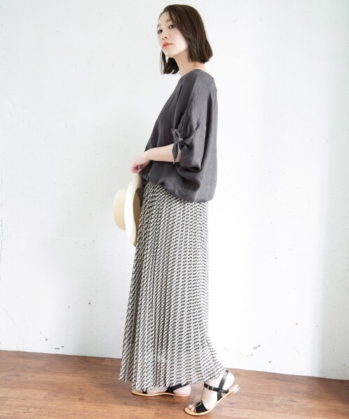 URBAN RESEARCH ROSSO WOMEN(アーバンリサーチ ロッソ)の「リボンスリーブプルオーバー(トップス・レディース・C/GRAY/G/CHAMBRAY/MINT/YELLOW(WEB限定)/CORALPINK・FREE)」の12枚目の写真
