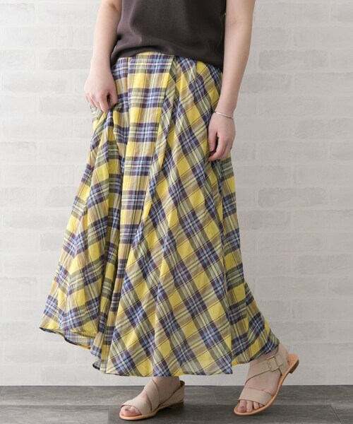 URBAN RESEARCH ROSSO WOMEN（アーバンリサーチ　ロッソ）の「アシメチェックマキシスカート（スカート・レディース・CHARCOAL/NAVY/YELLOW・FREE）」の16枚目の写真