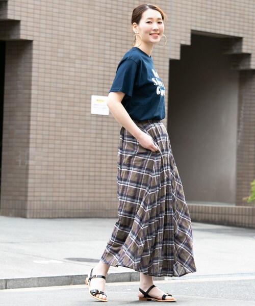 URBAN RESEARCH ROSSO WOMEN（アーバンリサーチ　ロッソ）の「アシメチェックマキシスカート（スカート・レディース・CHARCOAL/NAVY/YELLOW・FREE）」の10枚目の写真