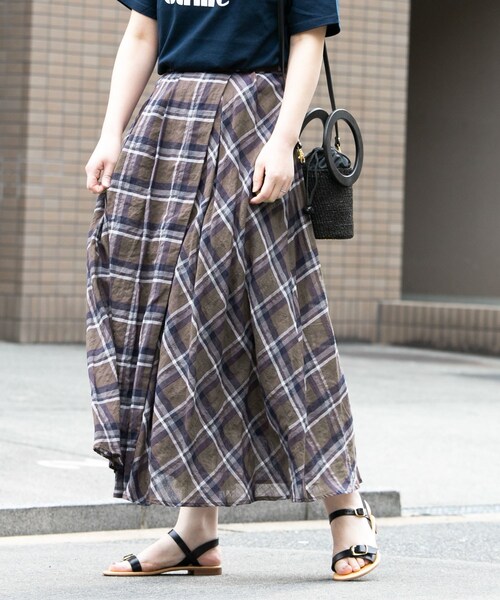 URBAN RESEARCH ROSSO WOMEN（アーバンリサーチ　ロッソ）の「アシメチェックマキシスカート（スカート・レディース・CHARCOAL/NAVY/YELLOW・FREE）」の6枚目の写真