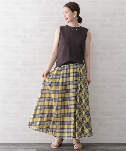 URBAN RESEARCH ROSSO WOMEN（アーバンリサーチ　ロッソ）の「アシメチェックマキシスカート（スカート・レディース・CHARCOAL/NAVY/YELLOW・FREE）」の18枚目の写真