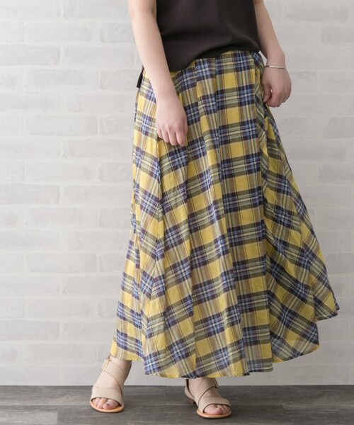 URBAN RESEARCH ROSSO WOMEN（アーバンリサーチ　ロッソ）の「アシメチェックマキシスカート（スカート・レディース・CHARCOAL/NAVY/YELLOW・FREE）」の3枚目の写真