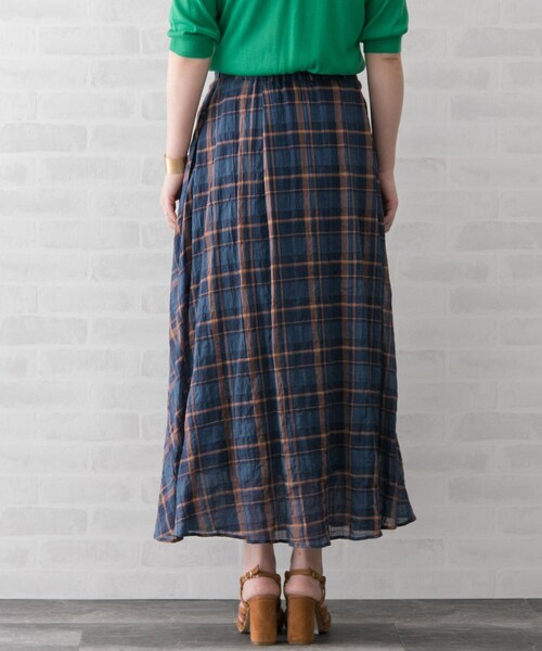 URBAN RESEARCH ROSSO WOMEN（アーバンリサーチ　ロッソ）の「アシメチェックマキシスカート（スカート・レディース・CHARCOAL/NAVY/YELLOW・FREE）」の22枚目の写真